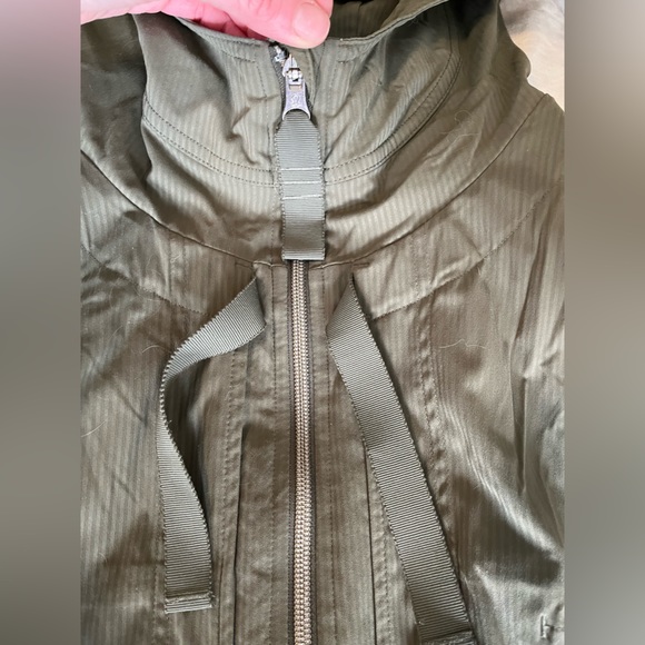Lululemon Jacket - Picture 5 of 10